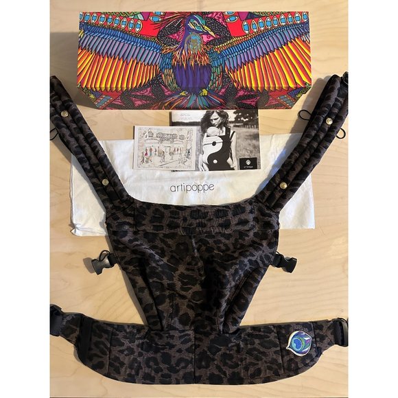 Artipoppe Other Artipoppe Zeitgeist Baby Carrier In Leopard Dark